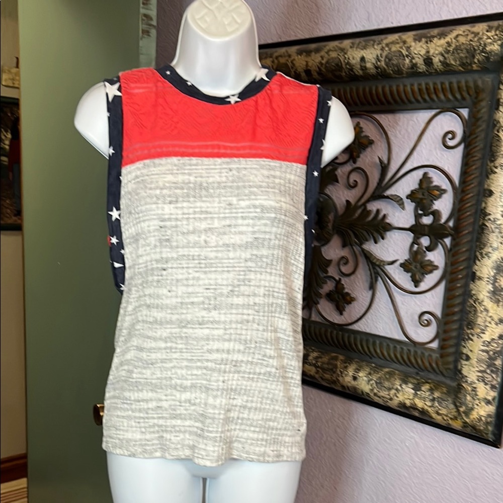 Sugar fox Stylish Sleeveless Star Tank Top -Red, Gray, and Blue-super cute Sz S💙